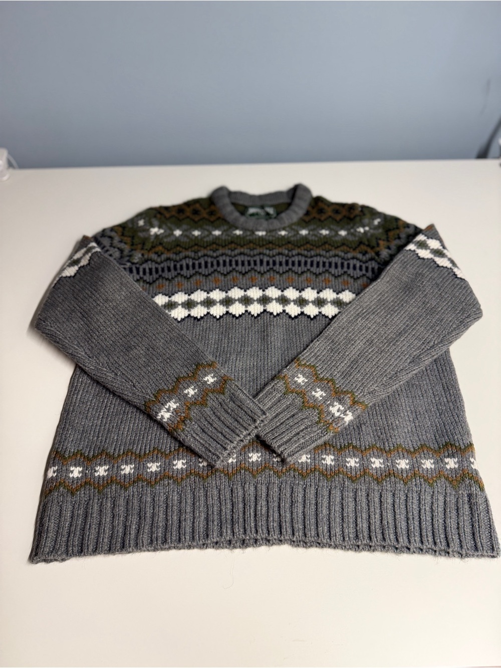American Eagle Outfitters Grey Crewneck Fair Isle Sweater with Green Accents